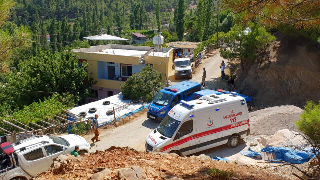 Ufuk'un Cansız Bedeni Dağdan İndirildi, Ailesi Yıkıldı! 8 Gün Önce Kaybolan Ufuk'un Cansız Bedeni Saatler Sonra Dağdan İndirildi!