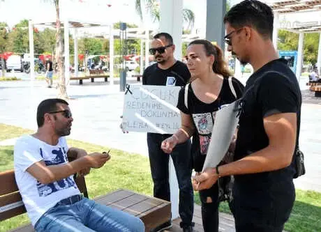 Antalya'da, Çocuk Tacizlerini Protesto Sırasında Taciz