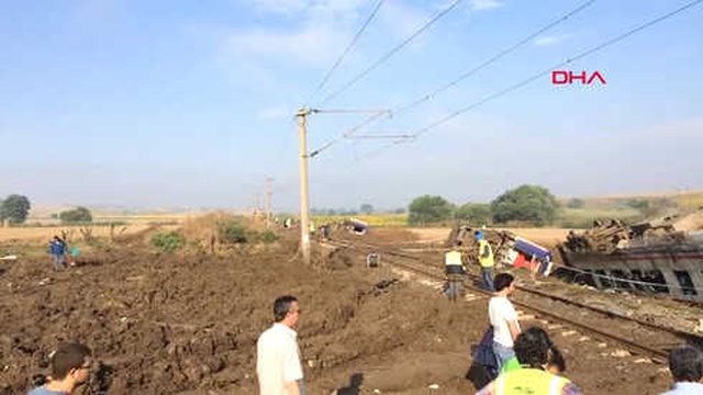 Ülkeyi Yasa Boğan Tren Kazasının Yaşandığı Bölgeden İlk Gündüz Görüntüleri Geldi