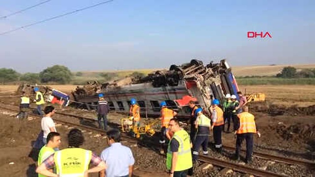 Ülkeyi Yasa Boğan Tren Kazasının Yaşandığı Bölgeden İlk Gündüz Görüntüleri Geldi