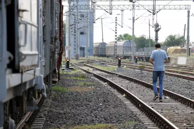 Bilet Parasını Bulamadığı İçin Tren Faciasından Kurtuldu!