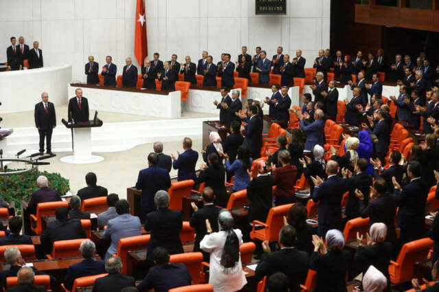 Son Dakika! Erdoğan Yemin Etti, Cumhurbaşkanlığı Hükümet Sistemi Resmen Başladı Erdoğan Yemin Etti, Cumhurbaşkanlığı Hükümet Sistemi Resmen Başladı