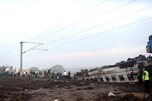 Tren Kazası Soruşturmasında 2 Makinist Gözaltına Alındı