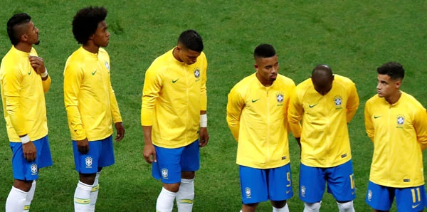 Dünya Kupasından Elenen Brezilyalı Futbolculara Yumurtalı Saldırı