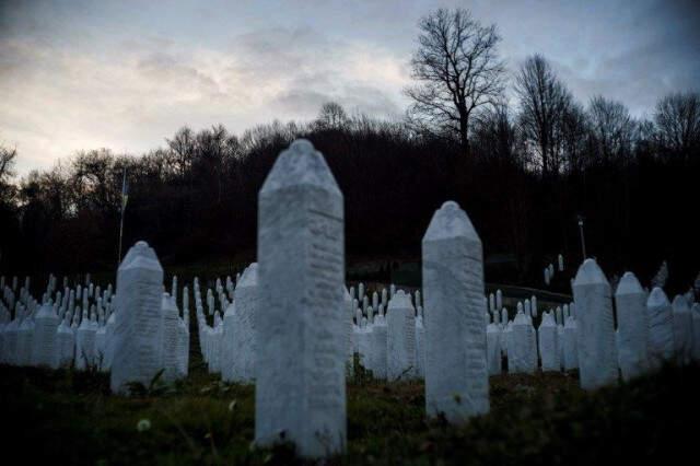 8 Bin 372 Boşnak Sivilin Öldürüldüğü Srebrenitsa Katliamının Üzerinden 23 Yıl Geçti