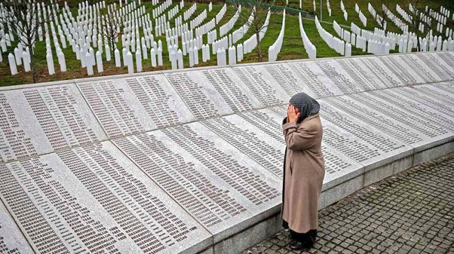 8 Bin 372 Boşnak Sivilin Öldürüldüğü Srebrenitsa Katliamının Üzerinden 23 Yıl Geçti