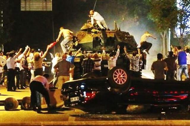 Eski Bursa Jandarma Komutanına Ağırlaştırılmış Müebbet 15 Temmuz'un Seyri Değişmişti! İlk Yakalanan Darbeciye Ağırlaştırılmış Müebbet Hapis Cezası Verildi