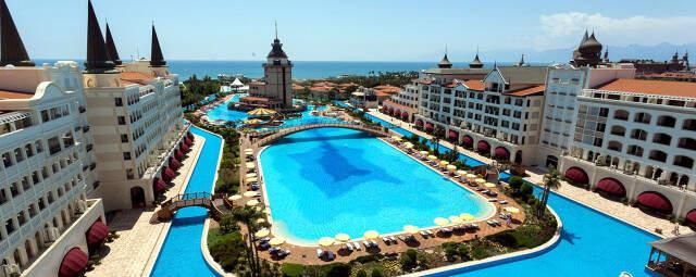 İflas Eden Mardan Palace Hotel'i Titanic Hotels Satın Alıyor