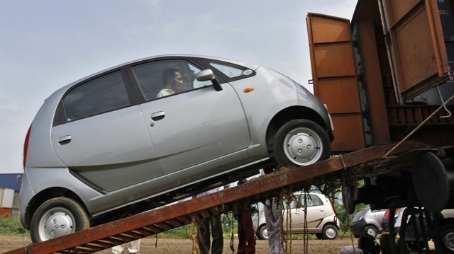 Dünyanın En Ucuz Arabası Tata Nano'nun Üretimi Durduruluyor