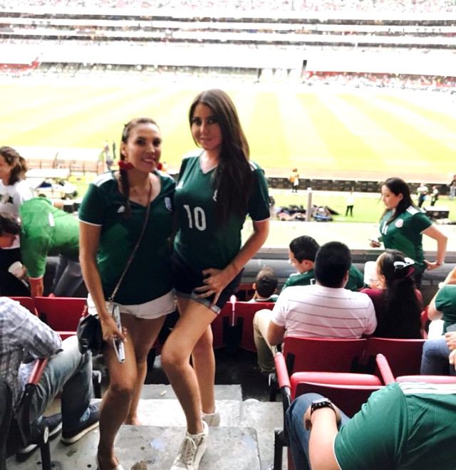 Meksika Teknik Direktörü Osorio, Dünya Kupasına Hem Eşini Hem Sevgilisini Getirdi
