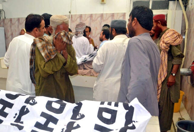 Pakistan'da İki Mitingde Bombalı Saldırı: 132 Ölü Pakistan'da İki Mitinge Bombalı Saldırı: 132 Ölü, 230'dan Fazla Yaralı