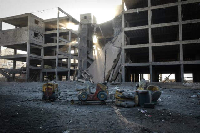 İsrail, Gazze'nin Merkezine Bomba Yağdırdı: 2 Çocuk Öldü, 14 Kişi Yaralandı