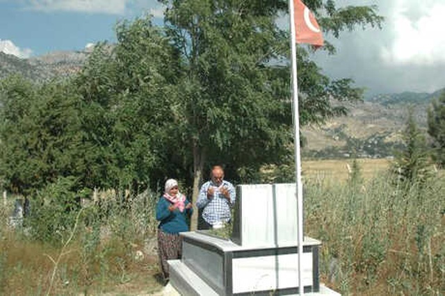 15 Temmuz'da Halka Ateş Etmeyip İntihar Eden Asker Aklandı, Ailesi Şehitlik İstiyor!