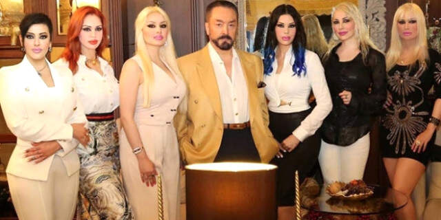 Adnan Oktar ve Grubuna Türkiye Genelinde 45 Kişi Şikayetçi Oldu Adnan Oktar ve Grubuna Türkiye Genelinde 45 Kişi Şikayetçi Oldu