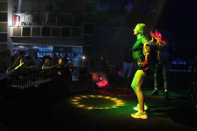Alexandra Stan Transparan Kıyafetiyle Sakarya'da Konser Verdi