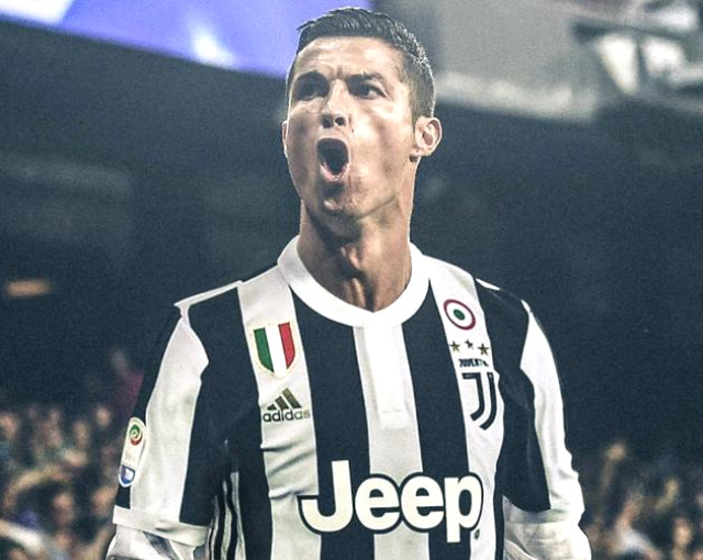 Cristiano Ronaldo, Garajındaki Arabalarla <a class='keyword-sd' href='/trabzonspor/' title='Trabzonspor'>Trabzonspor</a> Takımını Satın Alabiliyor