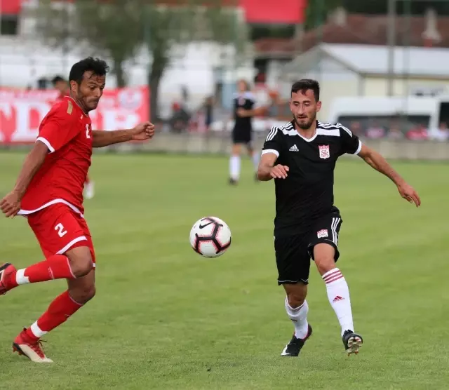 Demir Grup Sivasspor, Tractor Sazi'yle 1-1 Berabere Kaldı