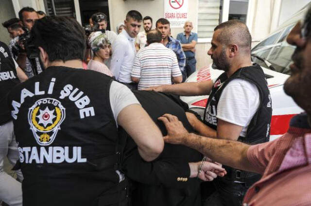 Sağlık Kontrolünden Geçirilen Adnan Oktar Ters Kelepçeyle Görüntülendi