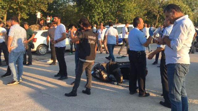 Kaçak Motosikletlinin Yakınları ile Polis Arasında Kavga: 3'ü Polis 4 Yaralı