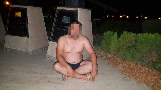 Eski Eşi Tarafından Evden Atılan Vatandaş, Çırılçıplak Sokakta Kaldı Eski Eşi Tarafından Evden Atılan Vatandaş, Çırılçıplak Sokakta Kaldı