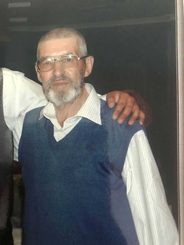 Yaşlı Adamı Çocuklarının Gözü Önünde Vahşice Katledip, Halıya Sarıp Araziye Attılar