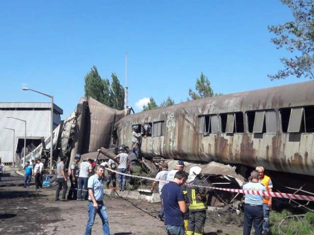 Yatağan Termik Santrali'nin Kömür Bandı Çöktü: 2 İşçi Göçük Altında, 9 Yaralı