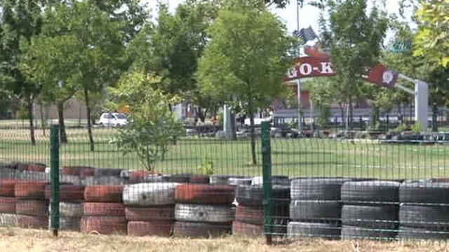 Go-Kart Kazası Geçiren Genç Kızın Kopan Deri Parçaları Kafatasına Dikildi