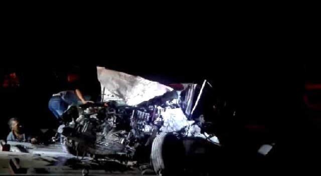 Şanlıurfa'da Feci Kaza! İki Otomobil Birbirine Girdi: 2 Ölü, 2 Yaralı Şanlıurfa'da Feci Kaza! İki Otomobil Birbirine Girdi: 2 Ölü, 2 Yaralı