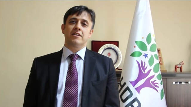Son Dakika! Hakkari'de PKK'lı Teröristin Cenazesine Katılan İki HDP'li Milletvekili Hakkında Soruşturma! Hakkari'de PKK'lı Teröristin Cenazesine Katılan İki HDP'li Milletvekili Hakkında Soruşturma!
