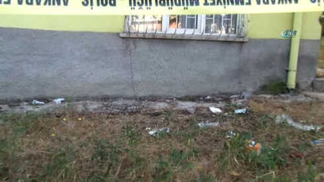 Ankara'da, Arkadaşıyla <a class='keyword-sd' href='/kavga/' title='Kavga'>Kavga</a> Eden Talihsiz Kadın İkinci Kattan Düştü