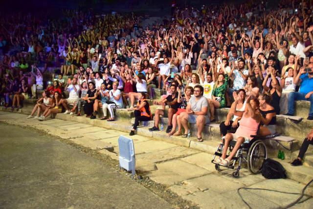 Dünyaca Ünlü Şarkıcı Inna, Bodrum'daki Konserinde Ajda Pekkan Şarkısını Kopya Çekerek Okudu