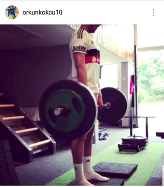 Feyenoord'un Genç Yıldızı Orkun Kökçü, Beşiktaş Formasıyla Fotoğrafını Paylaştı Feyenoord'un Genç Yıldızı Orkun Kökçü, Beşiktaş Formasıyla Fotoğrafını Paylaştı