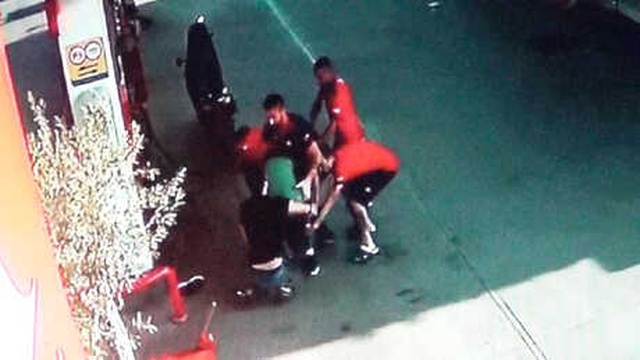 Balıkesir'de, Cezaevi Firarisi Gasp Yaparken Yakalandı, O Anlar Kamerada!