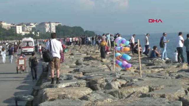 Kadıköy Moda Sahilinde Yüzmek İçin Denize Giren Genç Boğularak Can Verdi