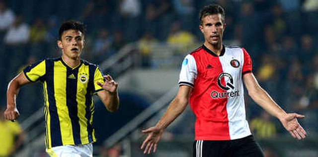 <a class='keyword-sd' href='/robin-van-persie/' title='Robin Van Persie'>Robin Van Persie</a>, <a class='keyword-sd' href='/kadikoy/' title='Kadıköy'>Kadıköy</a>'ü İkiye Böldü