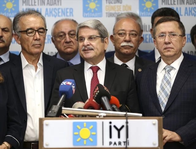 İYİ Parti Milletvekilleri Ortak İmzayla Akşener'i Aday Gösterecek