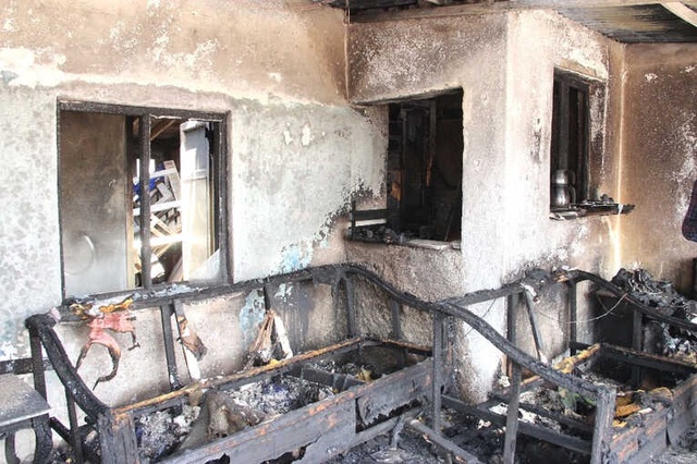 Arıları Uzaklaştırmak İçin Ateş Yakan Vatandaşın Evi Kül Oldu