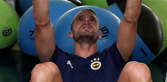 Fenerbahçe'de Soldado, Takımdan Ayrı Koşulara Başladı