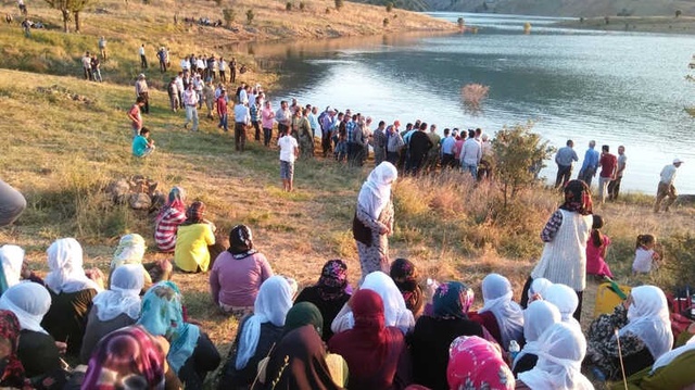 Bingöl'de, Fotoğraf Çekerken Baraj Gölüne Düşen Genç Kayboldu