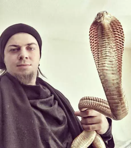 Kobra Yılanı Tarafından Isırılan İllüzyonist Aref'ten 'Sağlığıma Kavuştum!' Paylaşımı