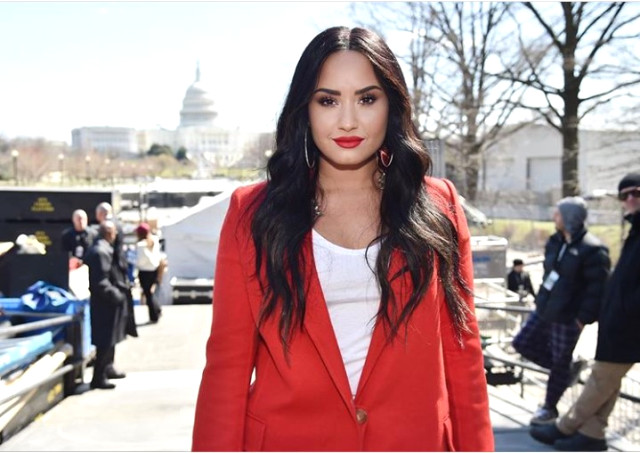 Dünyaca Ünlü Şarkıcı Demi Lovato, Aşırı Doz Uyuşturucu Nedeniyle Hastaneye Kaldırıldı