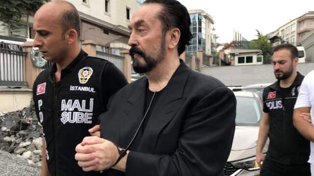 Adnan Oktar'ın Müritleri Tarafından Yanlış Yazılan 