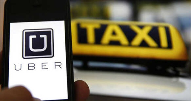 İspaya'da Taksiciler UBER'e Karşı İsyan Ettiler