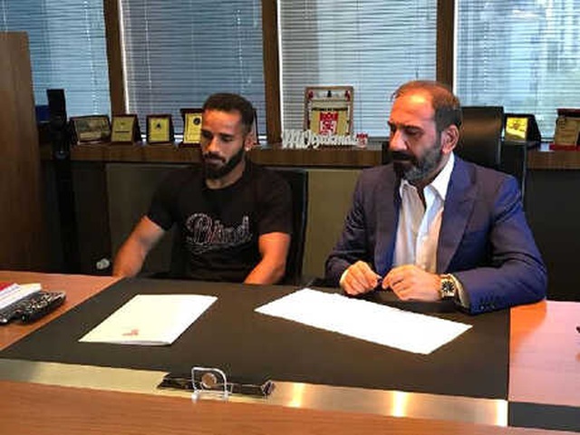 Barcelona'nın Brezilyalı Futbolcusu Douglas Resmen Sivasspor'da