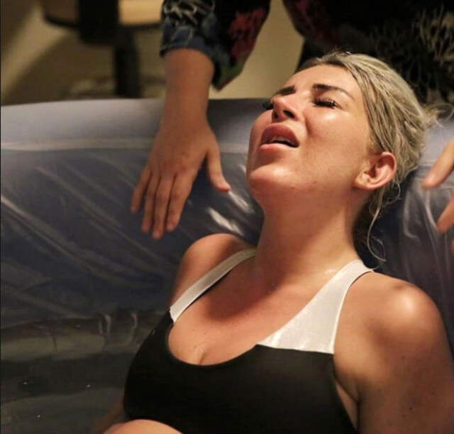 Suda Doğum Yapan Nazlı Hamarat, Hamileyken Kendisini Terk Eden Sevgilisini Yerden Yere Vurdu