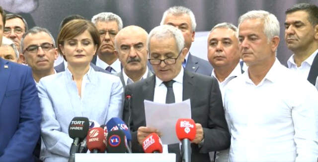 CHP'de 59 İl Başkanından Kemal Kılıçdaroğlu'na Destek Geldi CHP'de 59 İl Başkanından <a class='keyword-sd' href='/kemal-kilicdaroglu/' title='Kemal Kılıçdaroğlu'>Kemal Kılıçdaroğlu</a>'na Destek Geldi