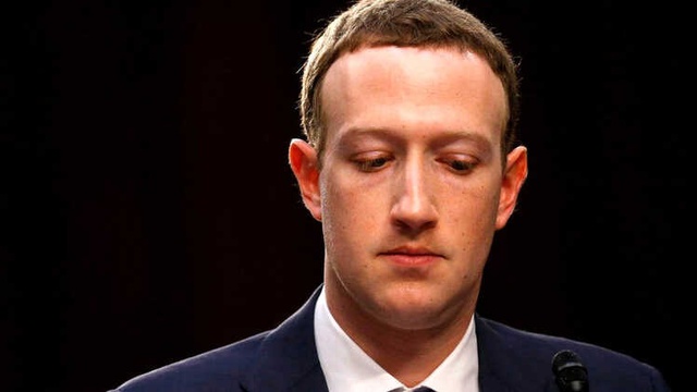 Facebook Hisseleri Yüzde 20'den Fazla Değer Kaybetti