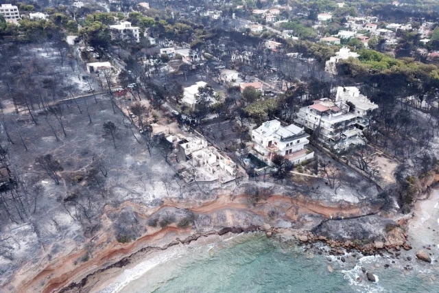 Yunan Savunma Bakanı Kammenos: Bölgede Yaşayanlar Yangın Felaketini Körükledi