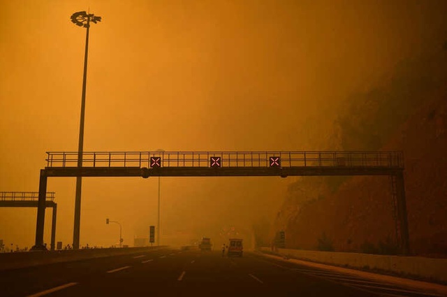 Yunanistan'da En Az 80 Can Alan Yangınlar Nasıl Başlıyor, Tehlikeli Hale Gelebiliyor?