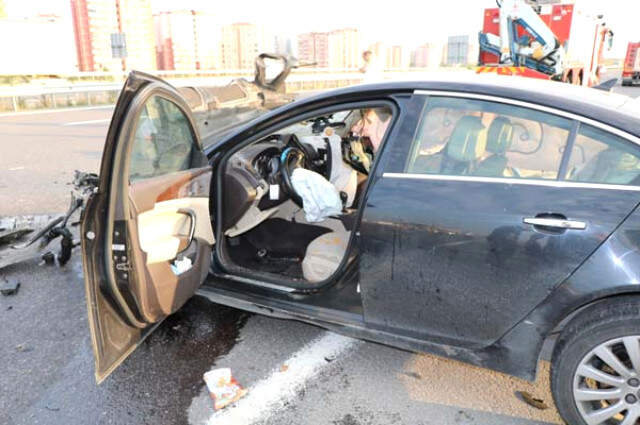 Kuzey Marmara Otoyolunda Kaza Yapan Aracın Motoru Yola Fırladı